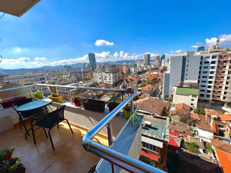 Central Tirana Flat Near Bazaar Kültér fotó
