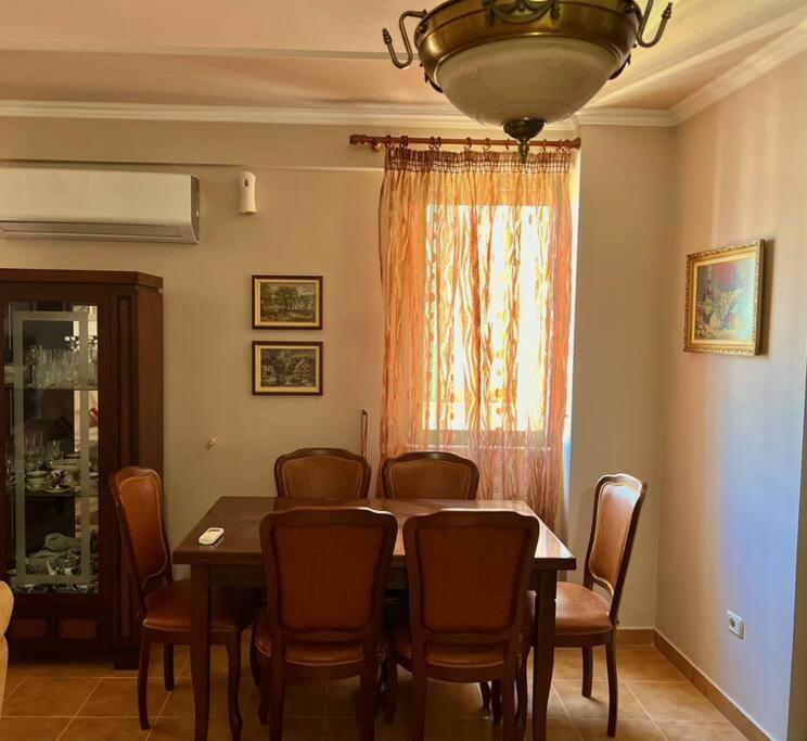 Central Tirana Flat Near Bazaar Kültér fotó